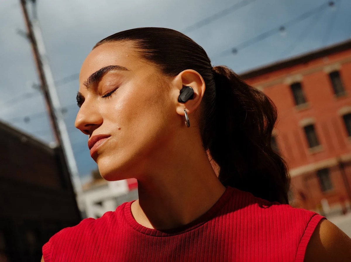 Bose QuietComfort Ultra Earbuds (2nd Gen), product photo 3 of 3