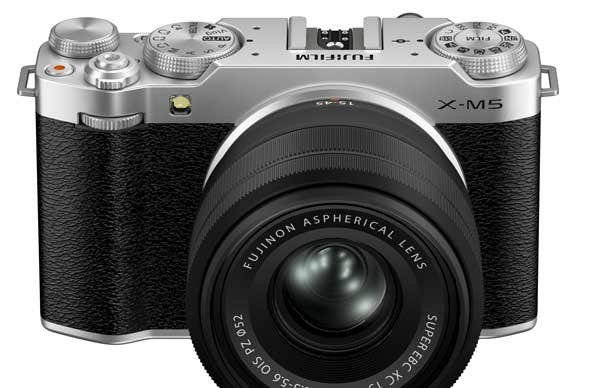Fujifilm X-M5, product photo 1 of 3
