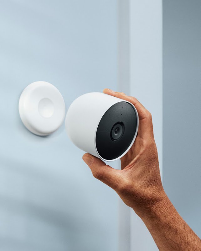Google Nest Cam (Outdoor or Indoor, Battery), product photo 2 of 3
